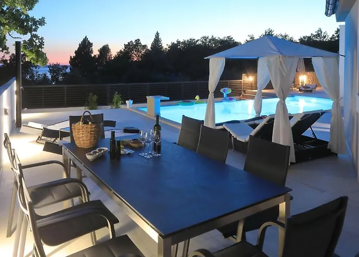 וילה In With Heated Pool סטאריגרד-פקלניצה
