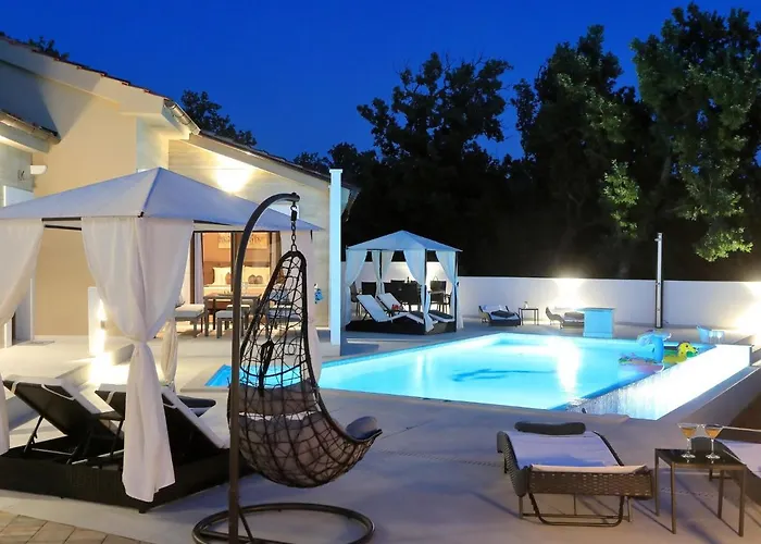 In With Heated Pool Willa *