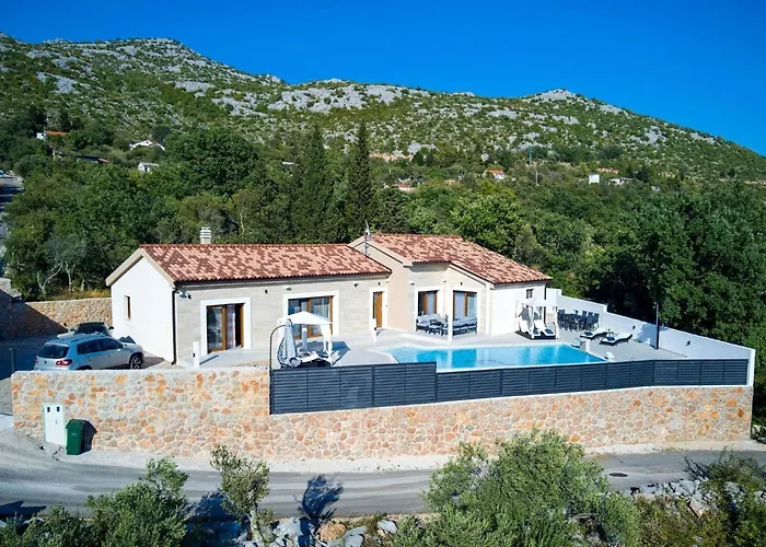 In With Heated Pool Starigrad Paklenica