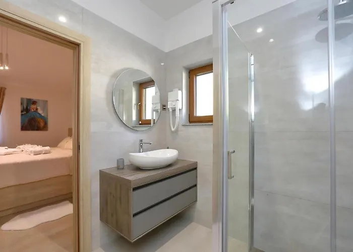 In With Heated Pool Starigrad Paklenica